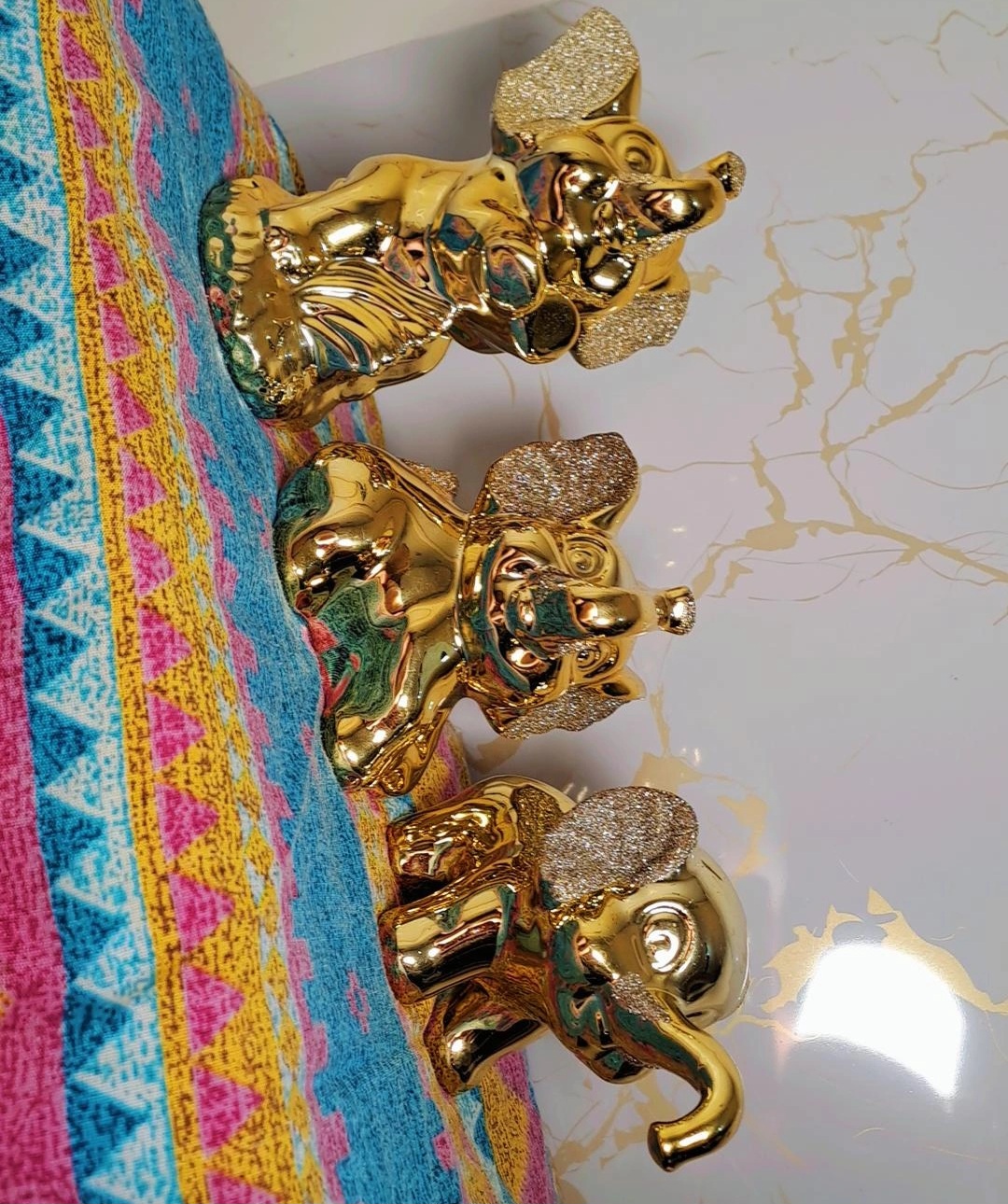 مجسمه فیل سرامیکی طلایی اکلیلی نقش برجسته براق اینه ای رنگ ثابت